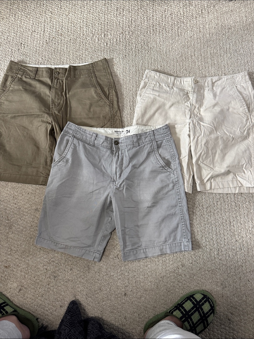 3 pairs mens Old Navy shorts broken in khaki gray cotton size 34 gently used